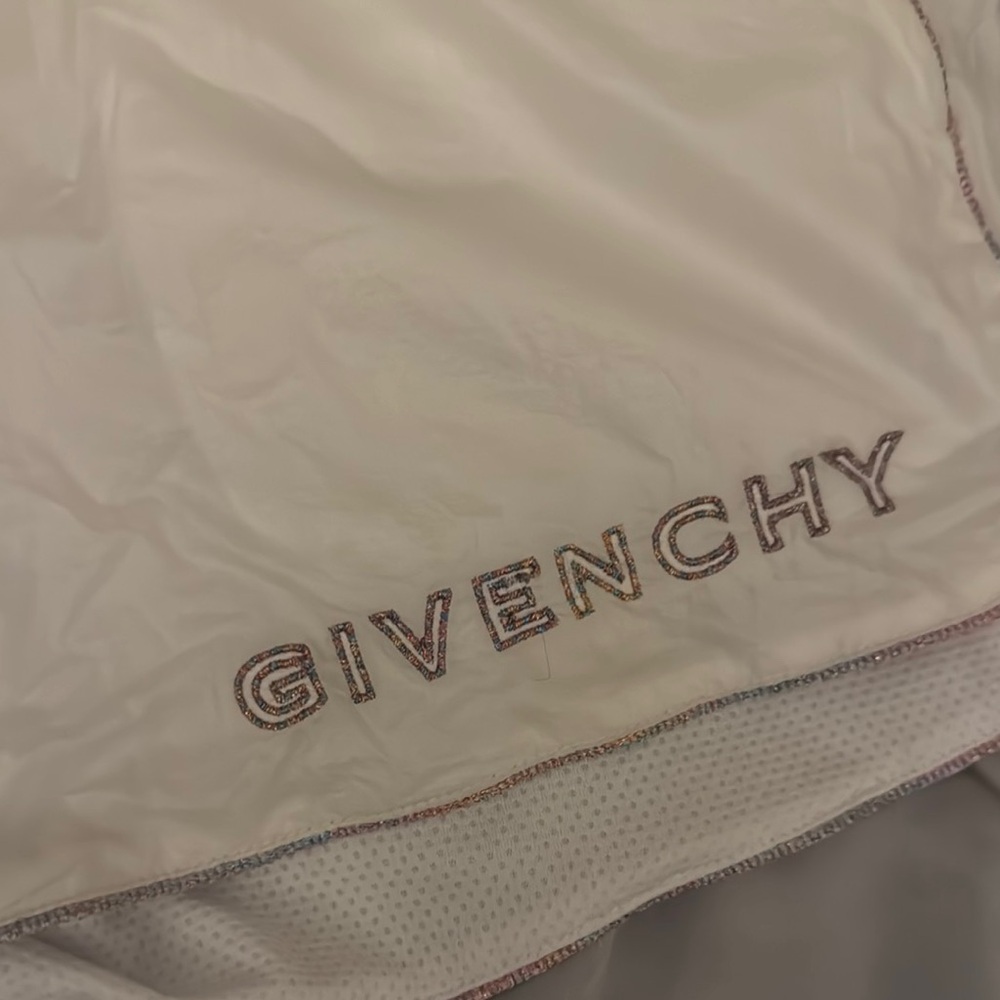 Givenchy Ivory shorts with Embroidered Logo